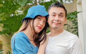 Bagikan Foto Kehamilan Bareng Raditya Dika, Anissa Aziza Bikin Bingung Gara-gara Caption