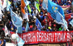 Belasan Buruh Tangerang Reaktif Corona Saat Demo Tolak UU Ciptaker