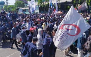 300 Peserta Aksi di Surabaya Diamankan Polisi, LBH Sebut Tak Boleh Dampingi