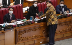 Sudah Disahkan, Kenapa UU Ciptaker Tak Bisa Digugat ke MK?