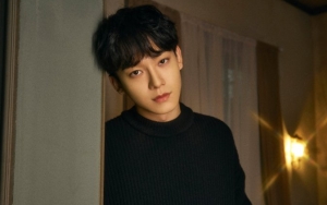 Chen EXO Habiskan Hari Yang Sepi Sendirian Dalam MV Solo 'Hello'