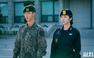 Ekspresi Jang Dong Yoon Bertemu Krystal Sang Mantan di 'Search' Jadi Perbincangan
