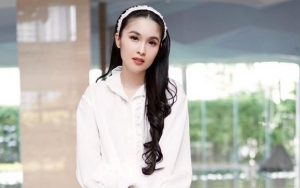 Cantik No Debat, Gaya Sandra Dewi Pakai Kaos Kutung Unik Bikin Kagum