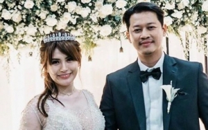 Angela Lee Rasakan Gempa Saat Malam Pertama, Pernikahan Dengan Suami Tajir Nyaris Batal Terkuak