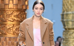 Gigi Hadid Perdana Pamer Foto Usai Melahirkan, Perut Langsing Jadi Sorotan