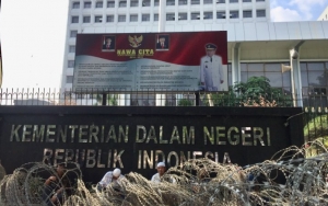 Warga Surabaya Urus Akta Kematian Sampai Kemendagri, Reformasi Birokrasi Dipertanyakan