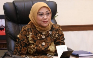 Ganjar 'Cuek' Naikkan UMP 2021 Jateng, Ini Kata Menaker 