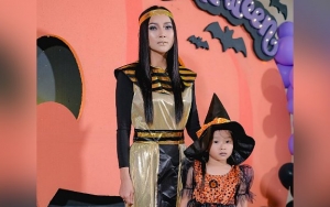 Ruben Onsu Rayakan Halloween, Sarwendah Pamer 'Perut Berisi' Dikira Hamil Lagi