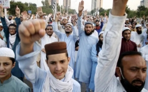 Aksi Penyerangan di Prancis Bikin Umat Muslim Kian Tertekan