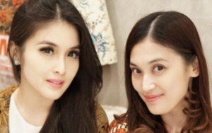 Sandra Dewi Naik Balon Udara Bak Princess, Gaya Adik Cantik Sporty Abis Tak Kalah Kece