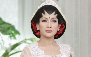 Sempat Jadi Misteri, Tata Janeeta Akhirnya Perlihatkan Sosok Raden Brotoseno Sebagai Suami Baru