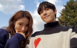 Uwu Banget, Shin Se Kyung Bersandar ke Bahu Siwan di Teaser Perdana 'Run On'
