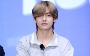 V BTS Ketemu Fanboy Sendiri, Seperti Ini Reaksinya Saat Dipuji