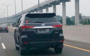 Euforia Kemenangan Joe Biden, Viral Foto Mobil Bernopol B 1 DEN di Jakarta