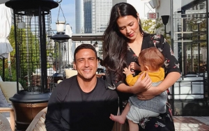 Hamish Daud Abadikan Momen Temani Zalina Minum Teh Sore Hari, Tatapan Raisa Paling Jadi Sorotan