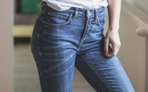 7 Tips Merawat Celana Jeans Agar Tetap Kelihatan Seperti Baru Meski Sudah Bertahun-tahun