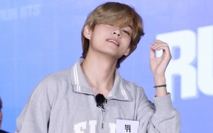 V BTS Santuy Posting Foto 'Terlarang'