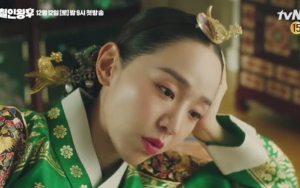Shin Hye Sun Putus Asa Ingin Kembali Ke Abad 21 di Teaser 'Queen Cheorin'