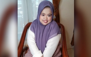 Pakai Masker Kebesaran, Rahmawati Kekeyi Ungkap 'Usia Sebenarnya'