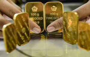 Kini Masih 'Terjun Bebas', Harga Emas Diramal Bisa Tembus Rp 2,2 Juta per Gram
