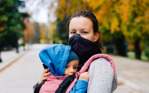 Bayi Jadi Nyaman dan Enggak Rewel, Ini 7 Tips Melakukan Perjalanan Jauh dengan Si Kecil Saat Pandemi