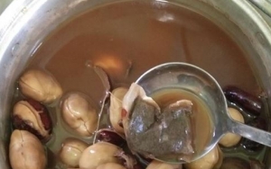 Rebus dengan Bahan-Bahan Alami