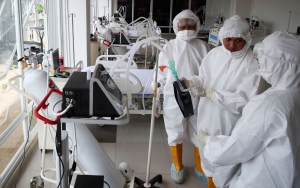 Epidemiolog Ingatkan Faskes dan Nakes Tak Akan Siap Jika Kasus Melonjak Imbas Pilkada