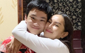 Pacaran dengan Vicky Prasetyo, Kalina Oktarani Ungkap Reaksi Sang Putra