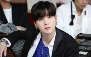 Suga BTS Live Pakai Penyangga Lengan, Ungkap Kondisi Parah Bahunya Sebelum Operasi