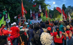 Gubernur Khofifah Naikkan UMK Jatim 2021, Buruh Justru Kecewa Gara-Gara   Ini