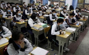 Pemda Jadi 'Kunci' Sekolah Tatap Muka 2021, Begini Kata Para Gubernur dan Wali Kota
