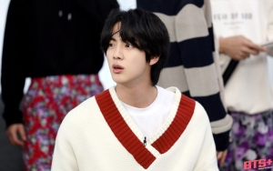 Jin BTS Ganteng Ngegas di Majalah Esquire, Buka-Bukaan Awal Gabung Big Hit
