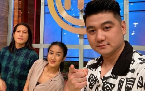 Gaya Kece Chef Arnold Mejeng Bareng Chef Renatta di Parkiran, Baju Chef Juna Malah Bikin Salfok