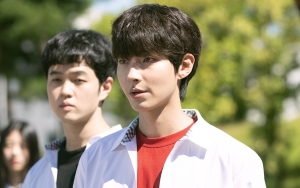 Hwang In Yeop Sebut Pengalaman Bintangi '18 Again' Bantu Dirinya Akting di 'True Beauty'