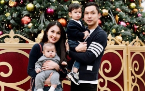 'Raja TikTok', Gaya Harvey Suami Sandra Dewi Uyel-Uyel Ciumi Putra Bungsu Bikin Fans Salah Fokus