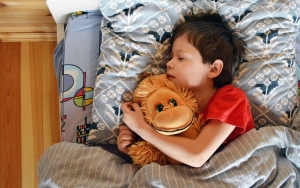 Tidur Di Kamar Sendiri Ternyata Simpan 7 Manfaat Ini Bagi Anak, Berpengaruh Pada Tumbuh Kembangnya!