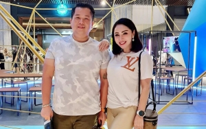 Femmy Permatasari Kaget Saat Bangun Tidur Lihat Hadiah Mobil Mewah Dari Suami 