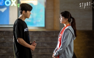 Perhatian Kim Seon Ho pada Suzy di Episode Terbaru 'Start Up' Bikin Netizen Tergila-Gila