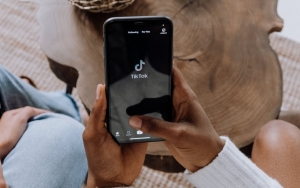 Tak Hanya Untuk Seru-Seruan, Kamu Juga Bisa Menghasilkan Uang Lewat TikTok dengan 7 Cara Ini