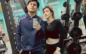 Barbie Kumalasari Bergelayut Manja Pada Si 'Pacar' Brondong Saat Duet Nyanyi, Tuai Reaksi Sinis?