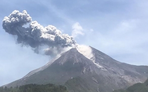 Sumber Tekanan Magma Dekati Puncak, Gunung Merapi 'Kritis'