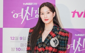 Moon Ga Young Buka-Bukaan Soal Riasan Yang Ia Pakai Untuk 'True Beauty'