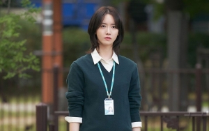 Yoona SNSD Akui Rela Potong Rambut Demi Peran Reporter Magang di 'Hush'