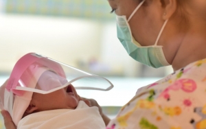 Penjelasan Dokter Indonesia Soal Bayi Lahir Dengan Antibodi Corona