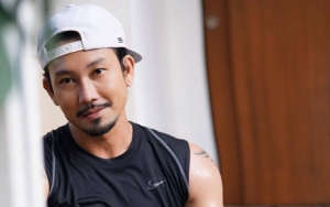 Denny Sumargo 'Berubah' Jadi Oppa Korea, Aksi Genit Kedip-Kedip Mata Justru Ramai Diledek