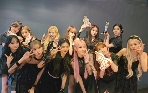 Bawakan Koreografi Elegan, IZ*ONE Tampilkan Aura Bak Ratu Di Teaser MV Comeback 'Panorama'