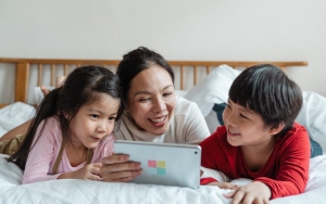 Ajak Anak Membaca Buku dan Menonton Filmnya