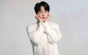 Ada Bekas Merah di Lehernya, Ini Penjelasan Jin BTS