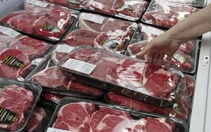 Perang Dagang Kian Memanas, Tiongkok Setop Impor Daging Sapi Australia
