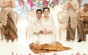 Begini Reaksi Istri Adly Fairuz Saat Disebut Makin Terlihat Gendut